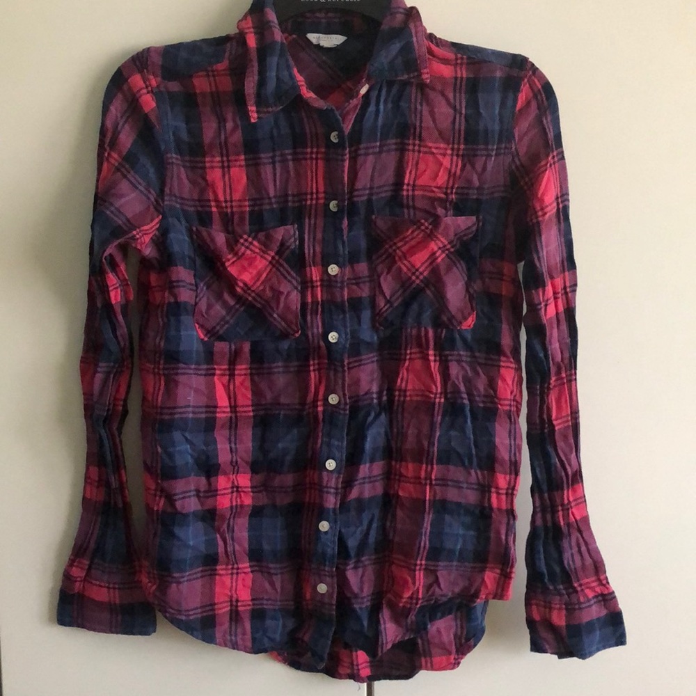American Eagle Small S Shirt